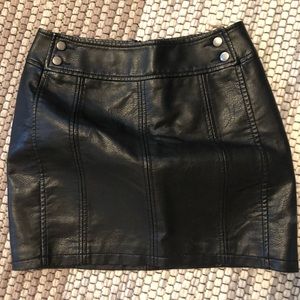 Free people faux leather mini skirt, size 4